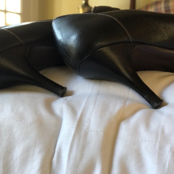 Ferragamo Heel w Contrast Piping - Picture 7 of 7